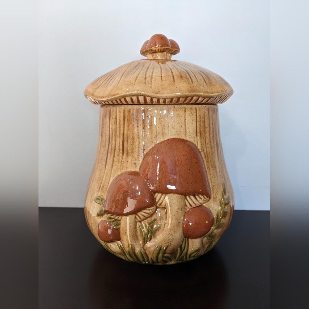 Vintage Ceramic Arnels Mushroom Canister